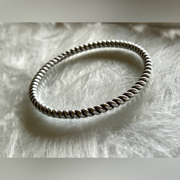 Silpada 925 Sterling Silver Solid Twisted Rope Bangle Bracelet B1614 EUC - Picture 3 of 5